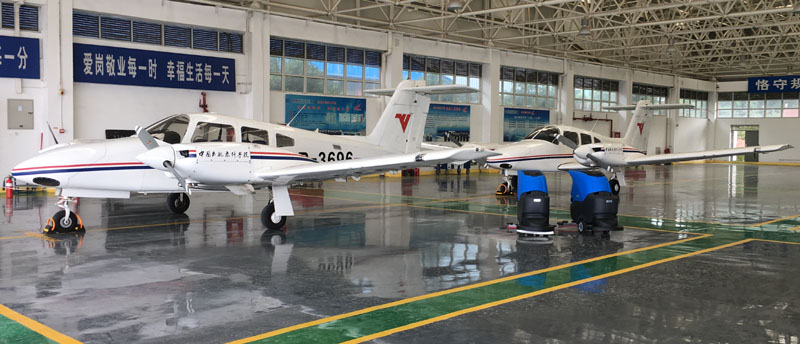 成都洗地機容恩R-XBEN小奔MINI小巧型可進電梯駕駛式洗地機26000元